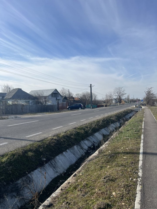 Teren intravilan 3240 mp in Oarja - Arges, stradal, 81 m deschidere, utilitati