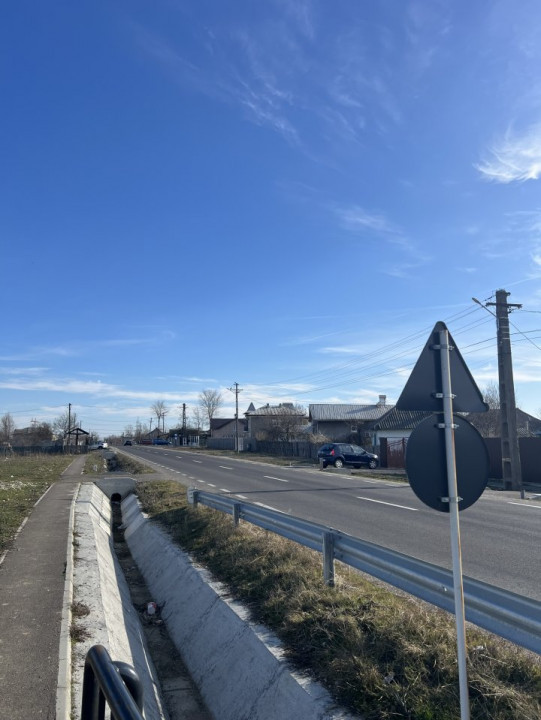 Teren intravilan 3240 mp in Oarja - Arges, stradal, 81 m deschidere, utilitati