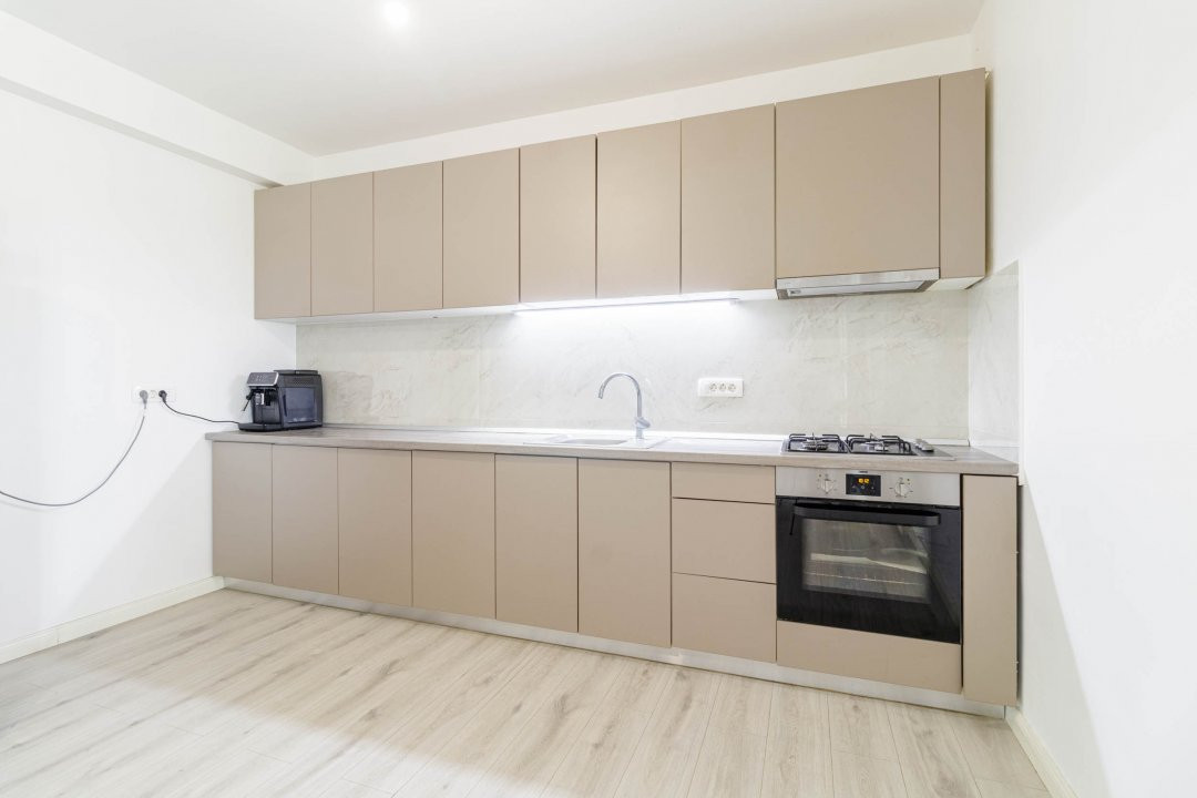 Casa 4 camere cu terasa inchisa Ciorogarla