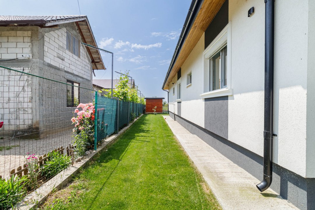 Casa 4 camere cu terasa inchisa Ciorogarla