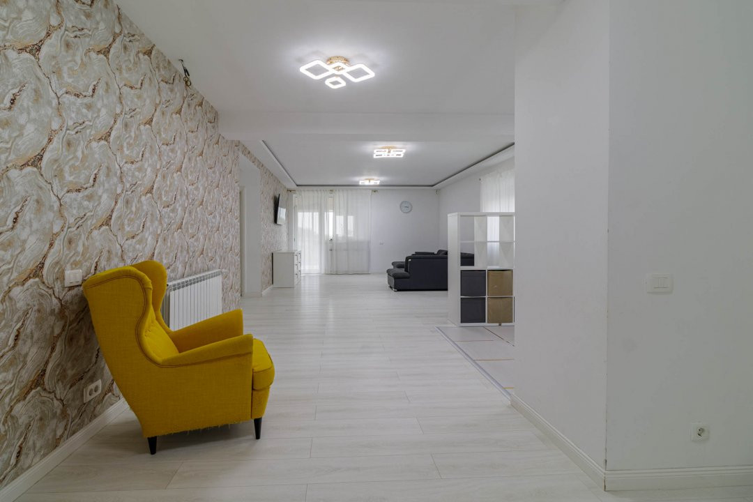Casa 4 camere cu terasa inchisa Ciorogarla