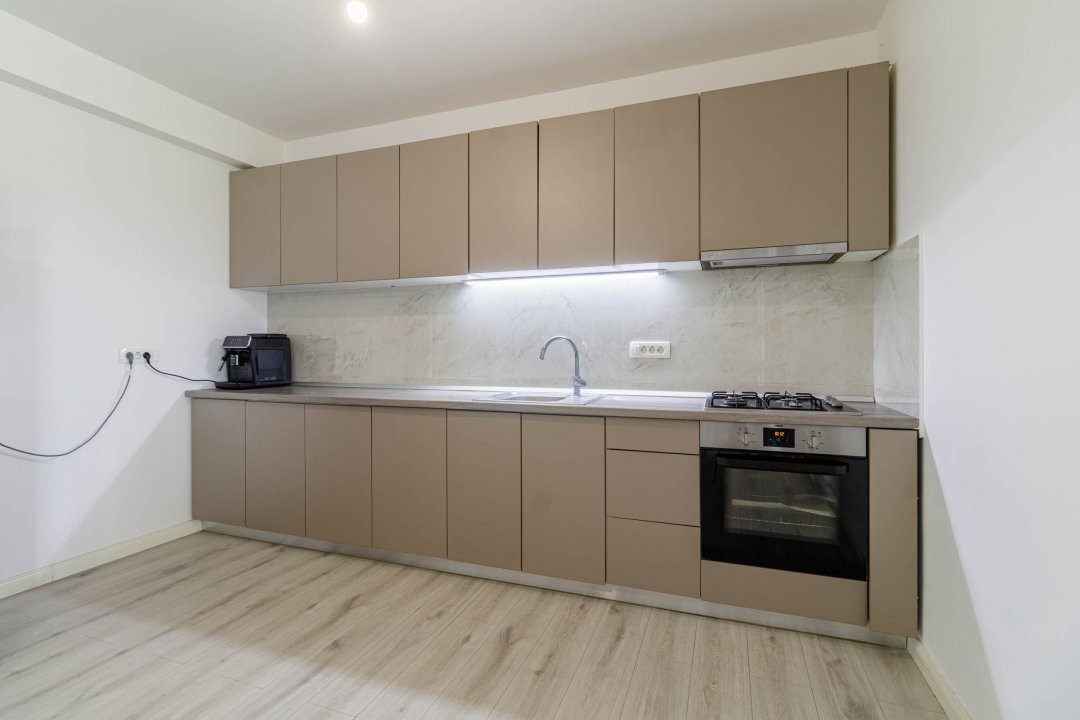 Casa 4 camere cu terasa inchisa Ciorogarla