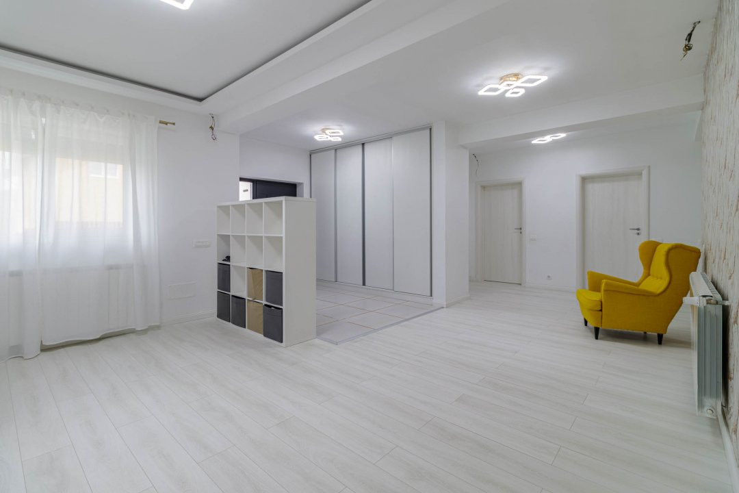 Casa 4 camere cu terasa inchisa Ciorogarla