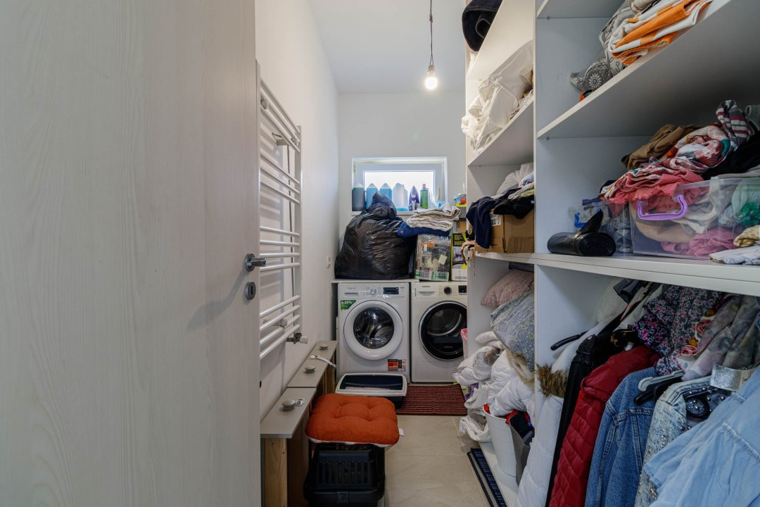 Casa 4 camere cu terasa inchisa Ciorogarla