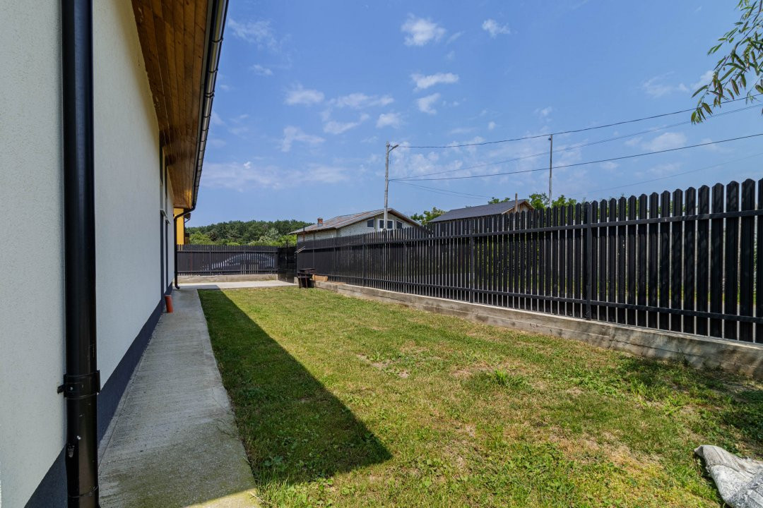 Casa 4 camere cu terasa inchisa Ciorogarla