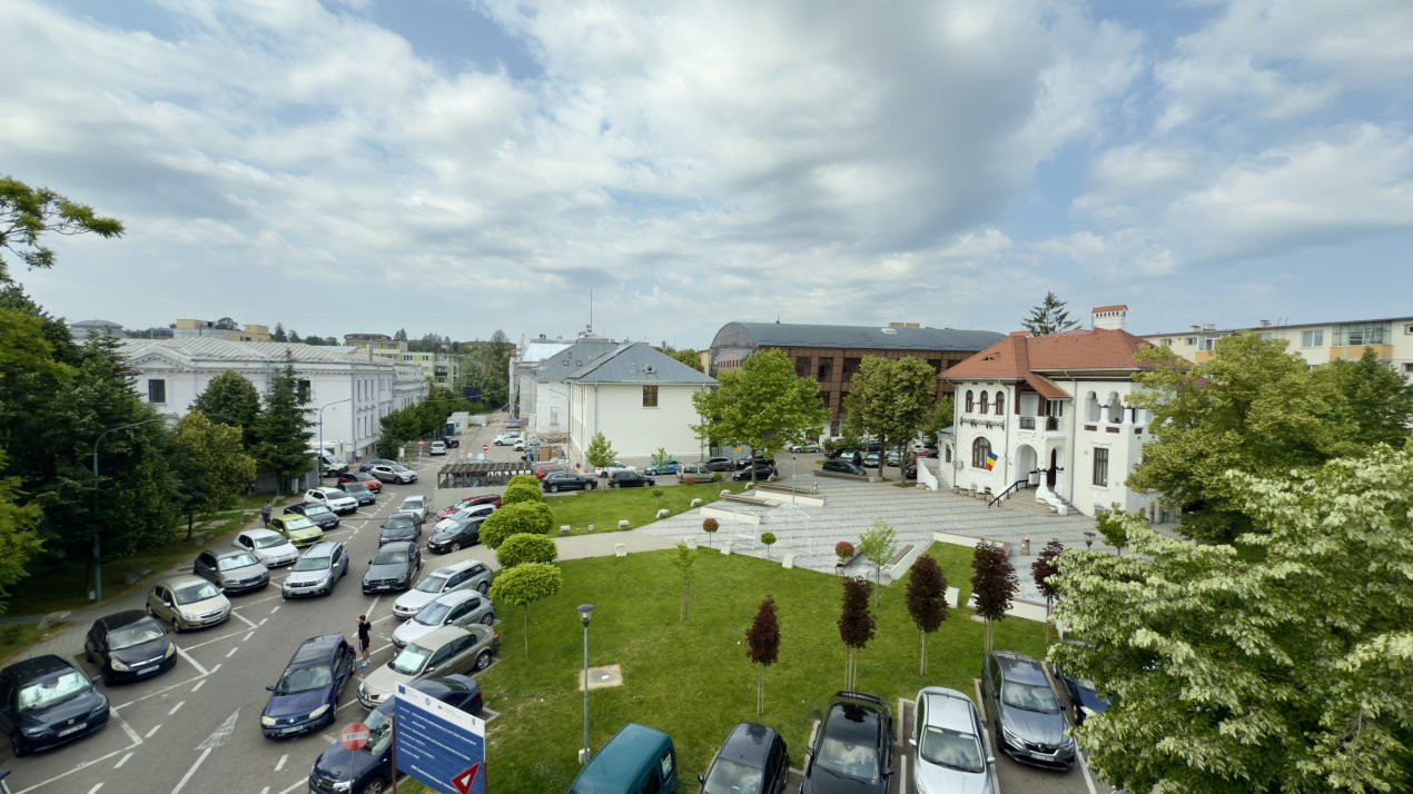 De inchiriat-Apartament 2 Ultracentral-Pitesti zona Primărie!