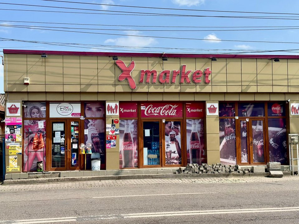 Spațiu comercial cu panouri solare, Târgu Jiu, Calea Severinului