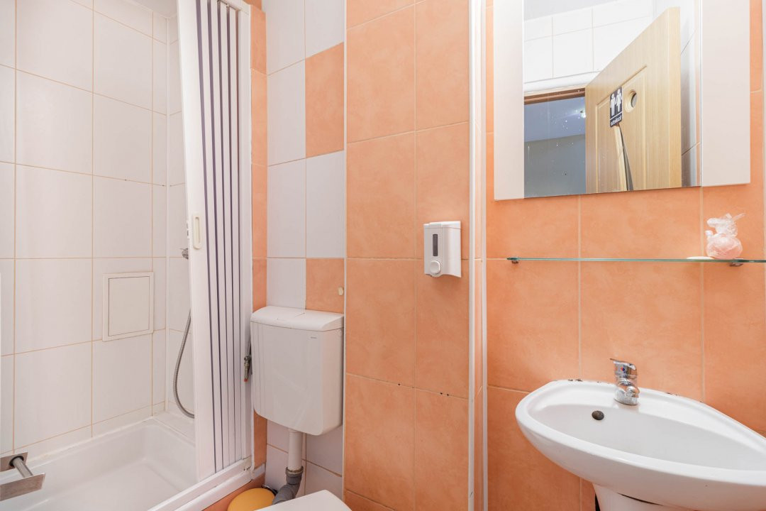 Apartament zona 0 bloc interbelic consolidat