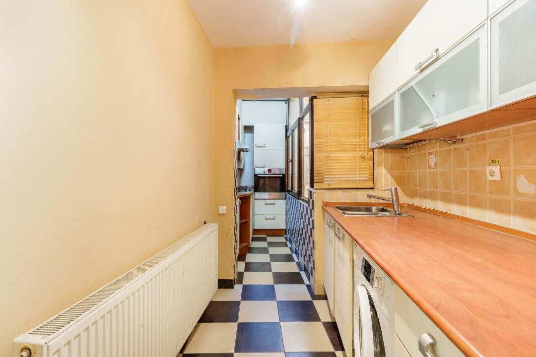 Apartament zona 0 bloc interbelic consolidat
