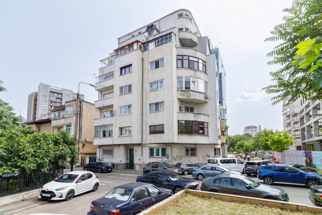 Apartament zona 0 bloc interbelic consolidat