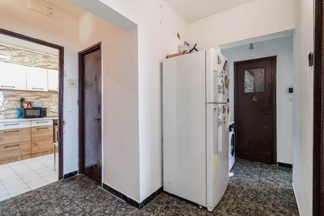Spațiu generos, potențial imens – apartament 3 camere, așteaptă viziunea ta