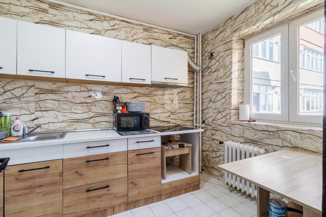 Spațiu generos, potențial imens – apartament 3 camere, așteaptă viziunea ta