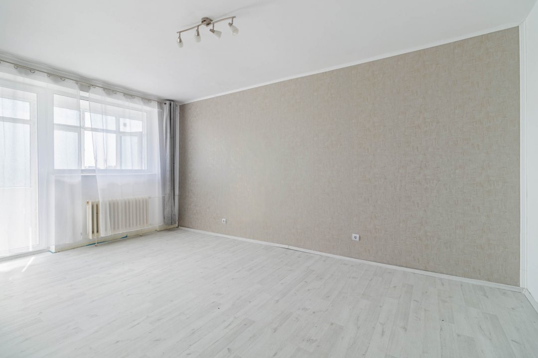 Spațiu generos, potențial imens – apartament 3 camere, așteaptă viziunea ta