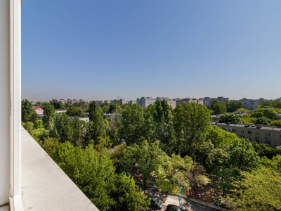 Spațiu generos, potențial imens – apartament 3 camere, așteaptă viziunea ta