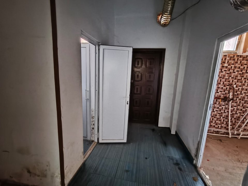 Spațiu comercial de închiriat –  lângă Colegiul Național Spiru Haret