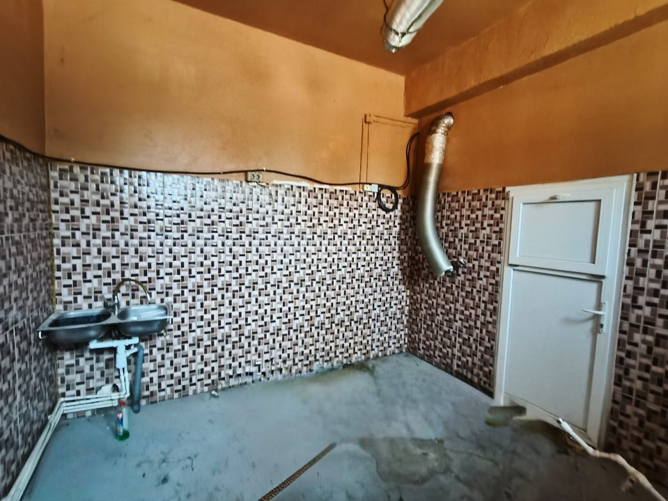 Spațiu comercial de închiriat –  lângă Colegiul Național Spiru Haret