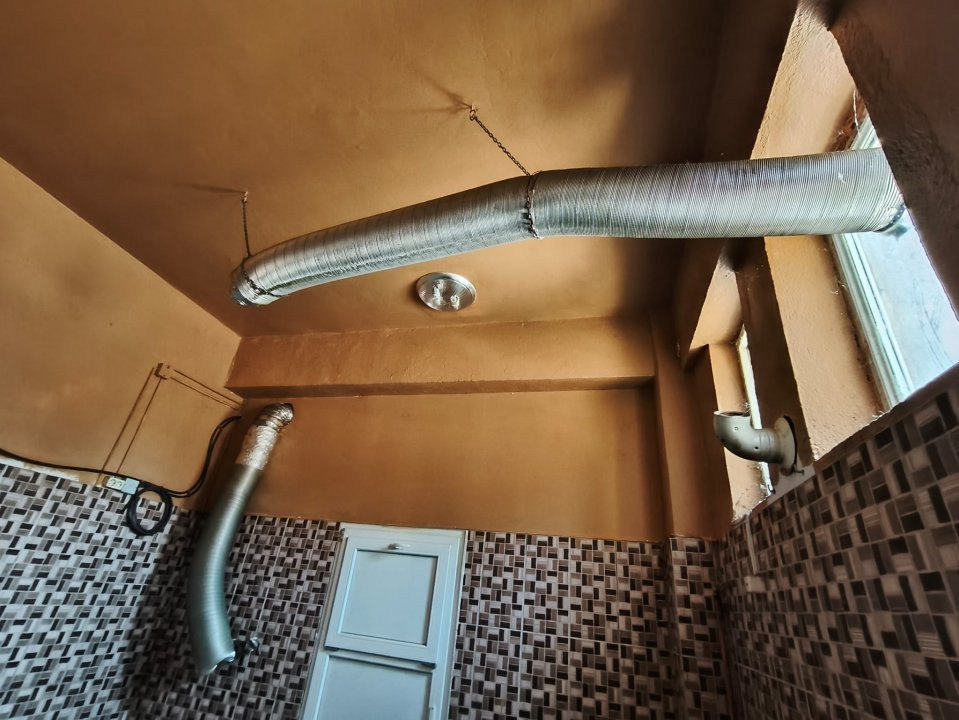Spațiu comercial de închiriat –  lângă Colegiul Național Spiru Haret