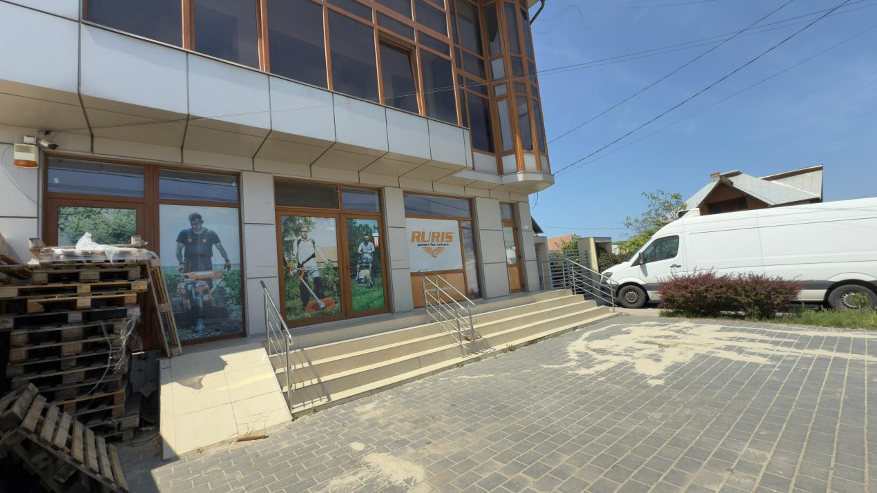 De inchiriat-Spatiu comercial Calea Craiovei-Zona cu trafic auto intens-Parcare