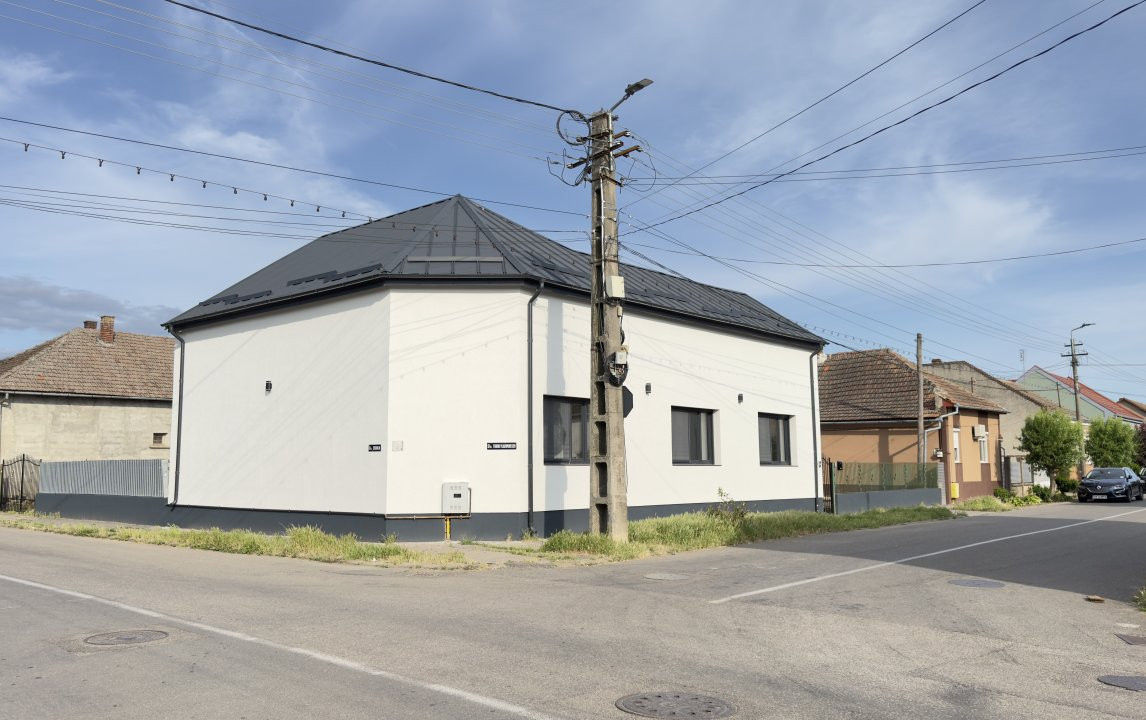 Casă 3 camere 154 mp, Teren 630 mp - Str. T. Vladimirescu - Carei - Comision 0% 