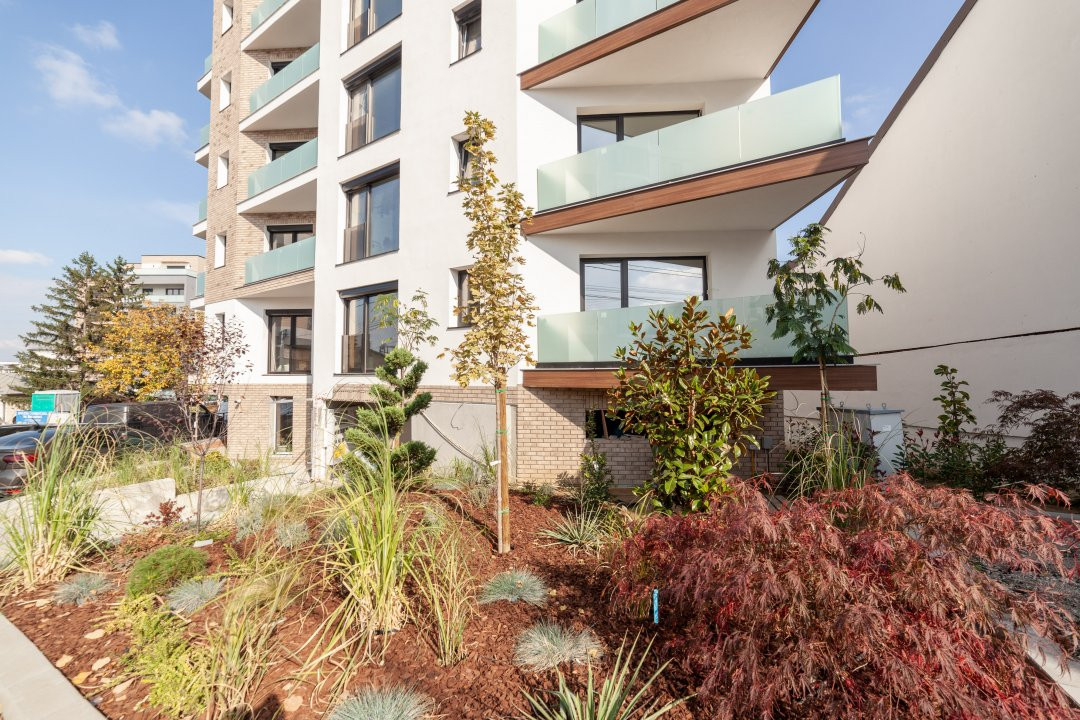 Spațiu Comercial Central – 2 Locuri de Parcare–Parter bloc 2025-Open Space