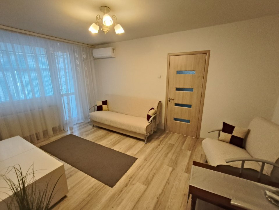 Apartament 2 camere complet renovat – Str. Griviței, Târgu Jiu