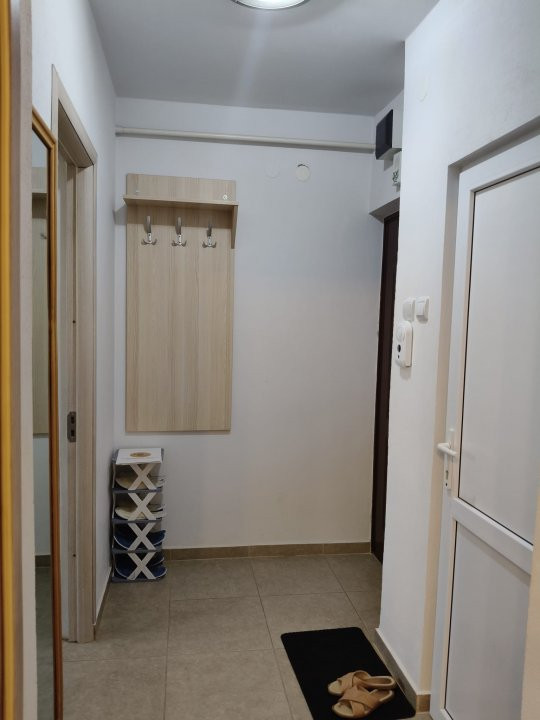 Apartament 2 camere complet renovat – Str. Griviței, Târgu Jiu