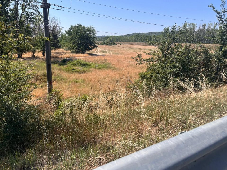 Teren agricol cu potential – 24.834 mp, zona Podul Jiului