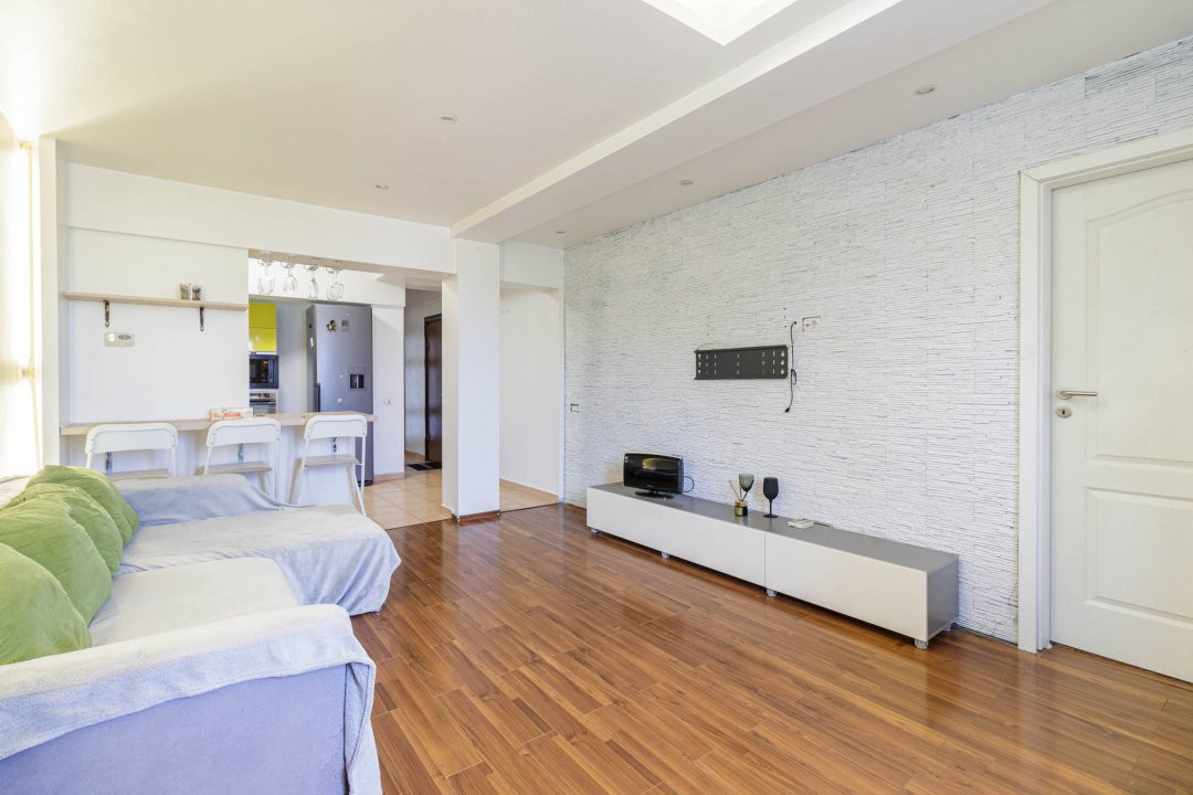 Apartament 3 camere Valea Oltului