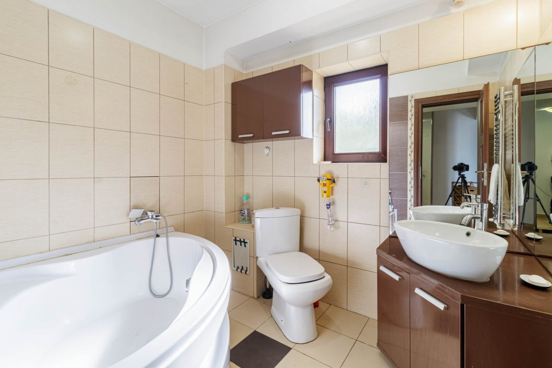 Apartament 3 camere Valea Oltului