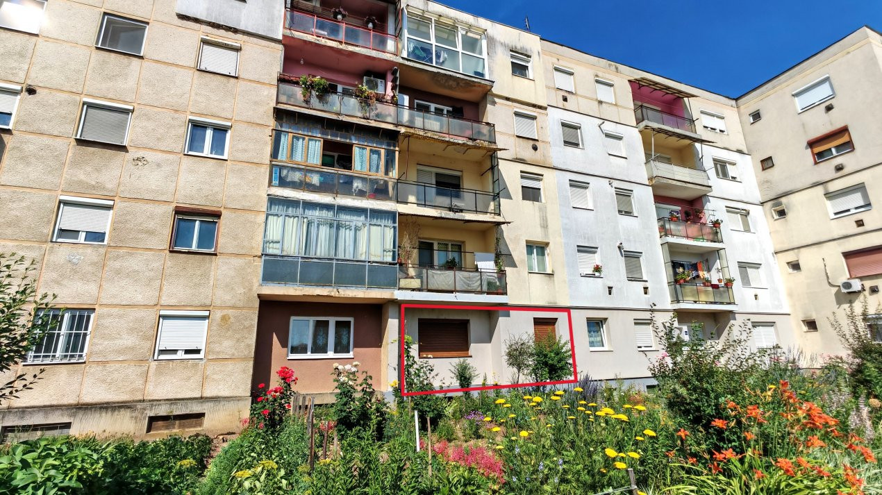 Apartament 3 camere Parter, Carei - Str. Cpt. Pavel Zăgănescu Nr.5
