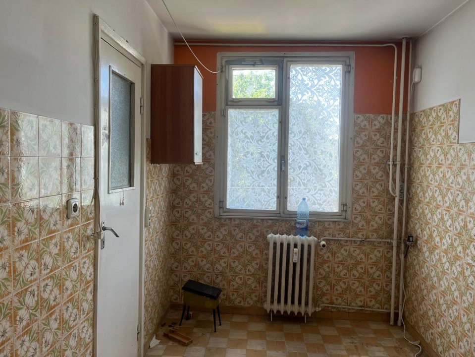 4 camere, 2 bai, et 2/4 de renovat Izvorul Muresului