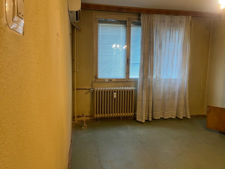 4 camere, 2 bai, et 2/4 de renovat Izvorul Muresului