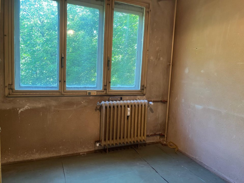 4 camere, 2 bai, et 2/4 de renovat Izvorul Muresului
