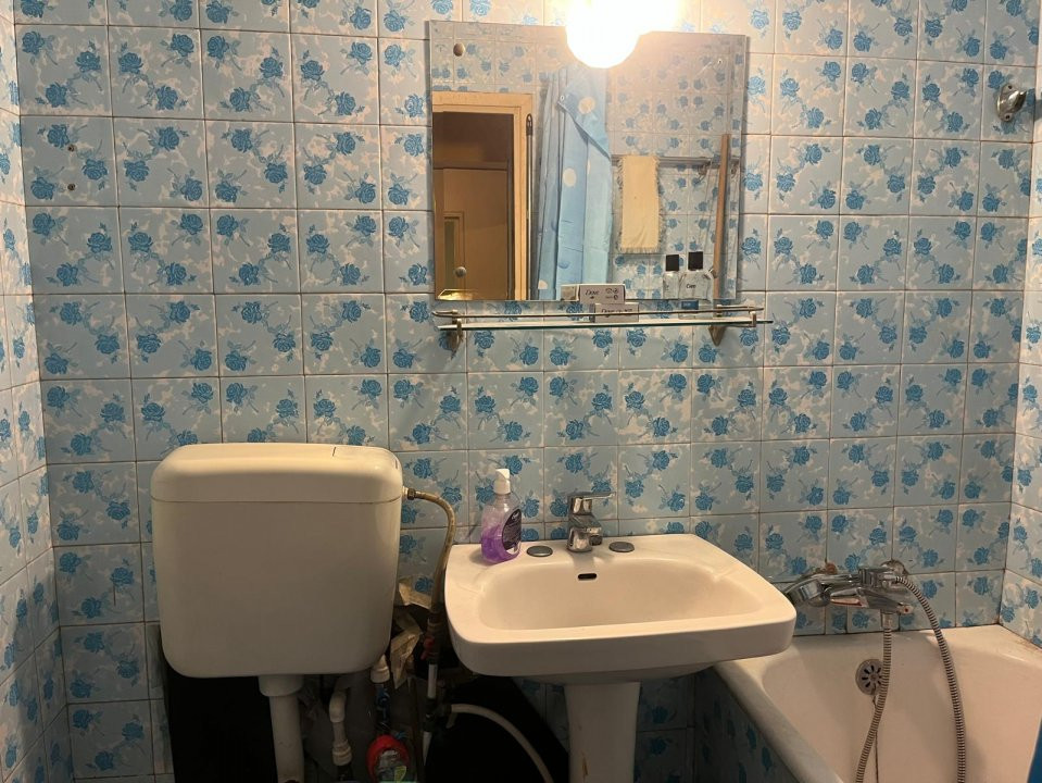 4 camere, 2 bai, et 2/4 de renovat Izvorul Muresului