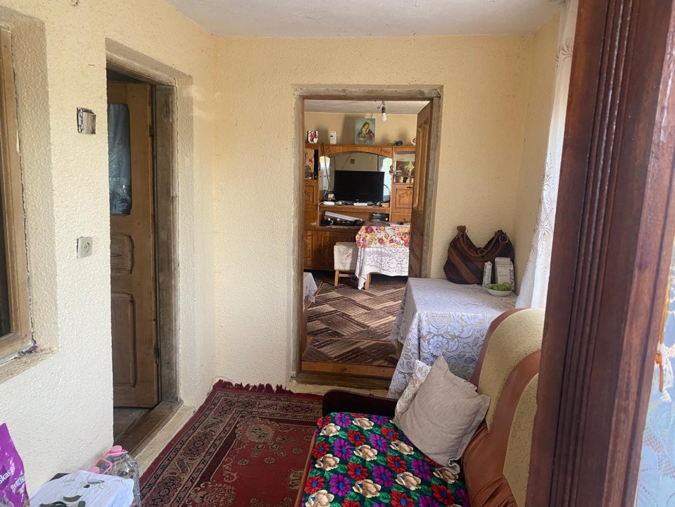 Casă cu grădină și anexe de vânzare – Bâlta, com. Runcu, Gorj