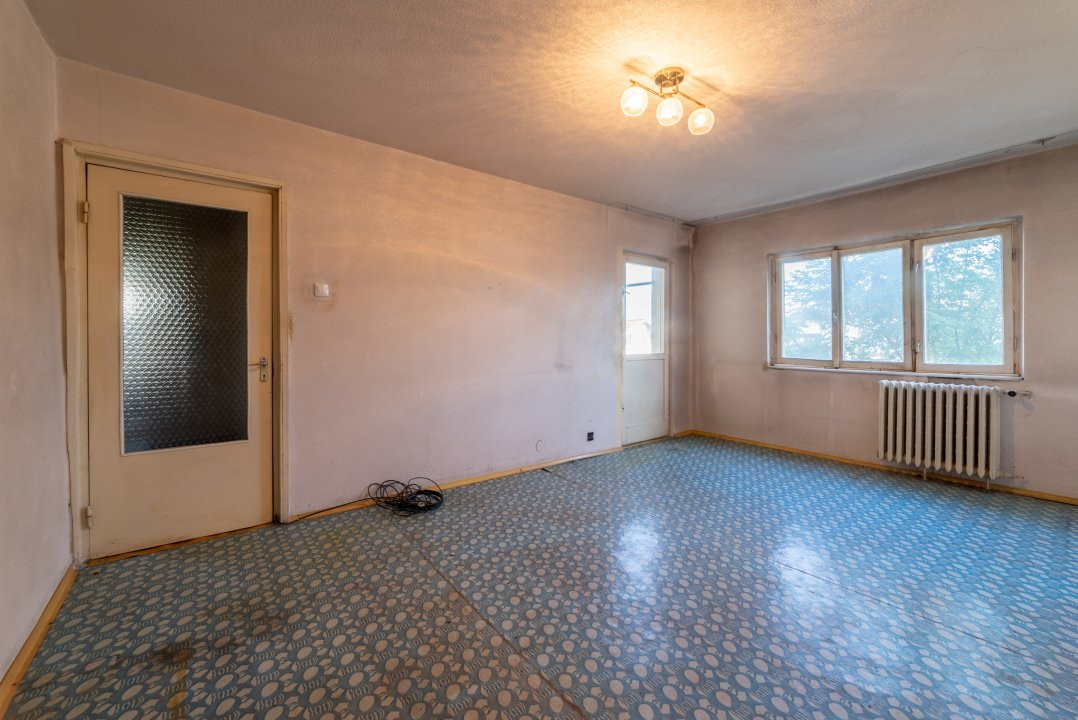 Apartament 2 camere decomandat etaj 2 Trivale 