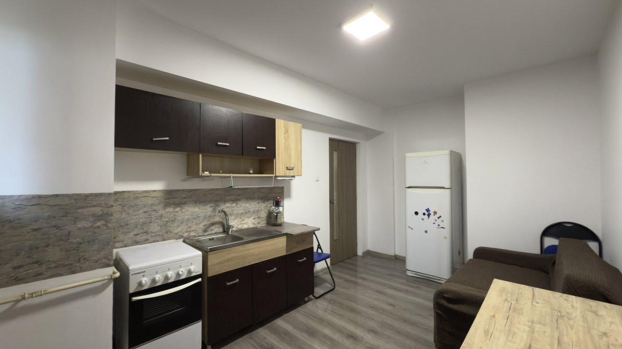Apartament de 2 camere Pitesti zona Banat-bloc nou!