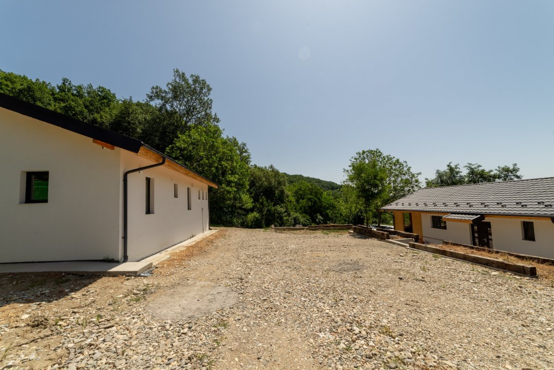 Casa pasiva (timber frame) din mijlocul naturii - VALEA URSULUI , STR SALCAMILOR