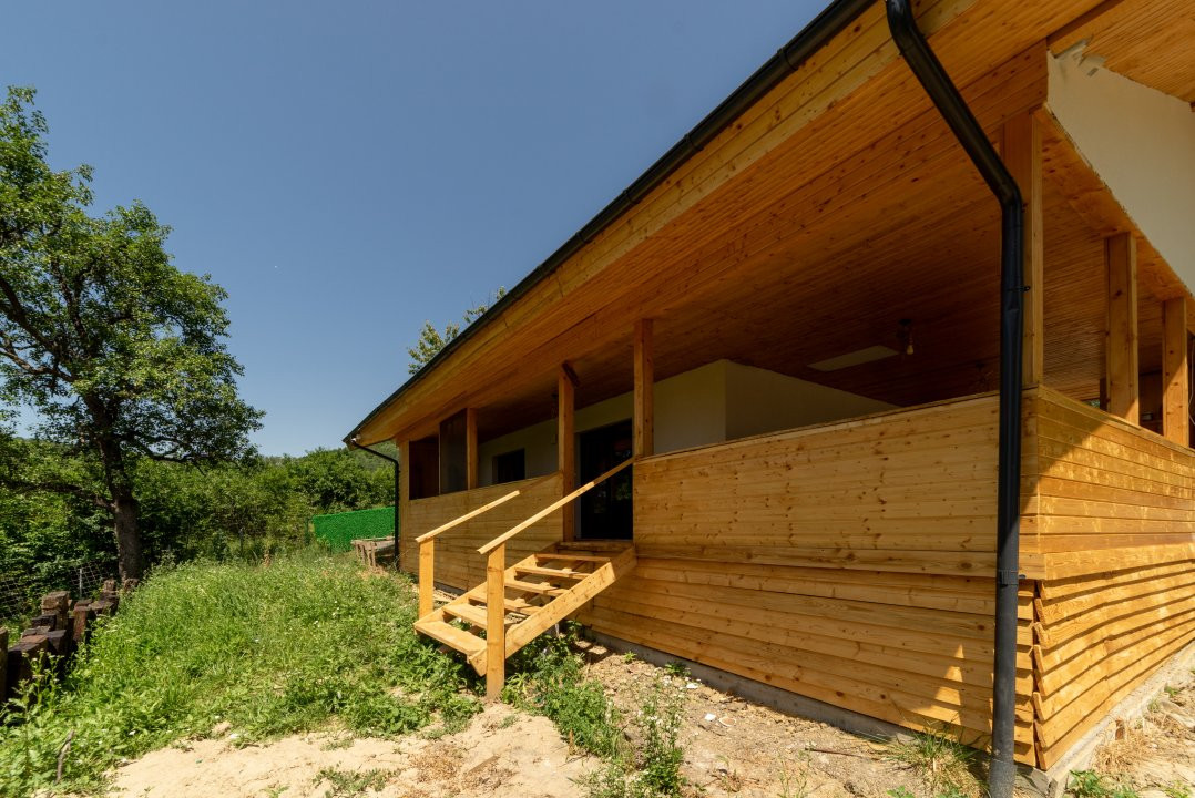 Casa pasiva (timber frame) din mijlocul naturii - VALEA URSULUI , STR SALCAMILOR