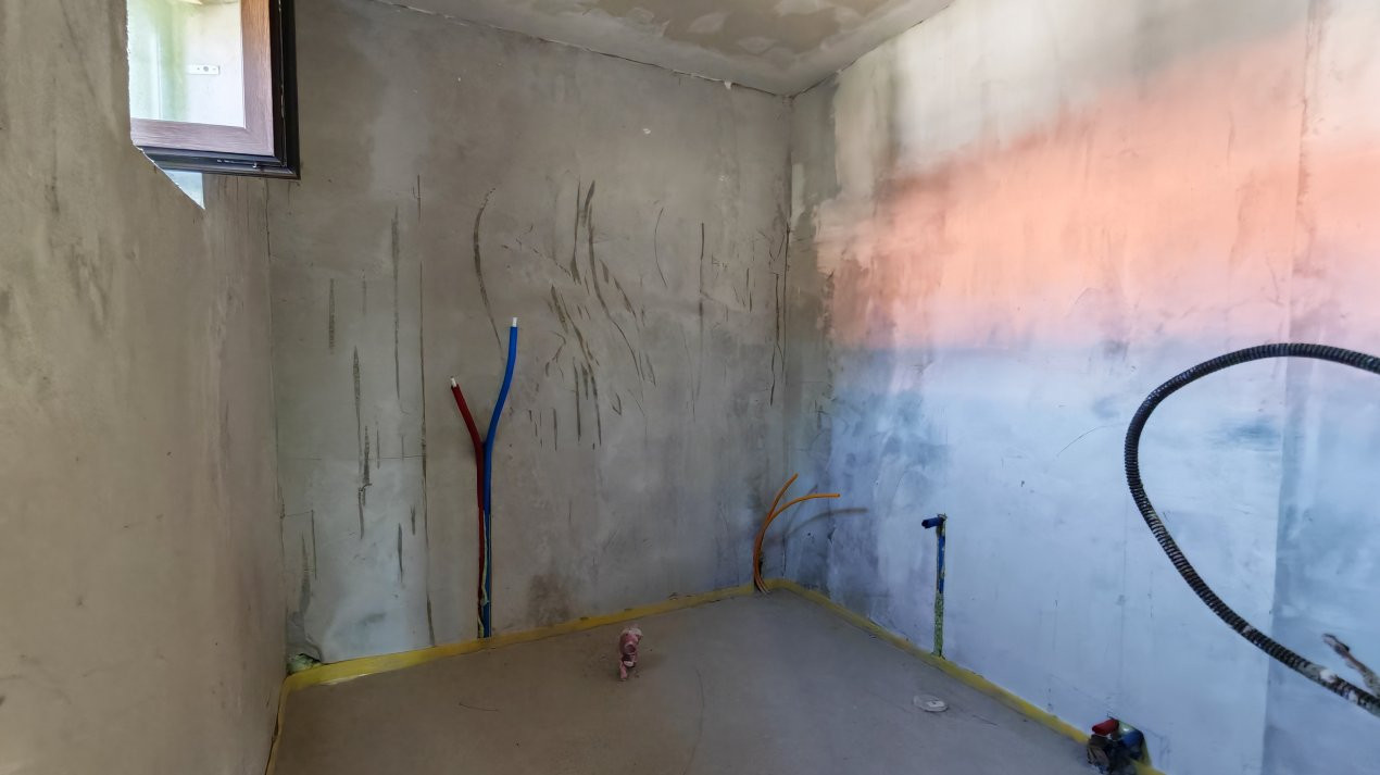 Casă 4 camere semifinisată interior, Teren 3456 mp - Loc. Ciumești SM 