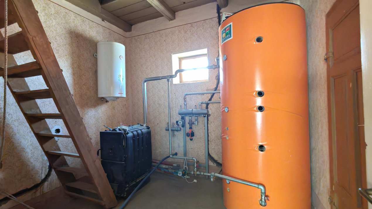 Casă 4 camere semifinisată interior, Teren 3456 mp - Loc. Ciumești SM 