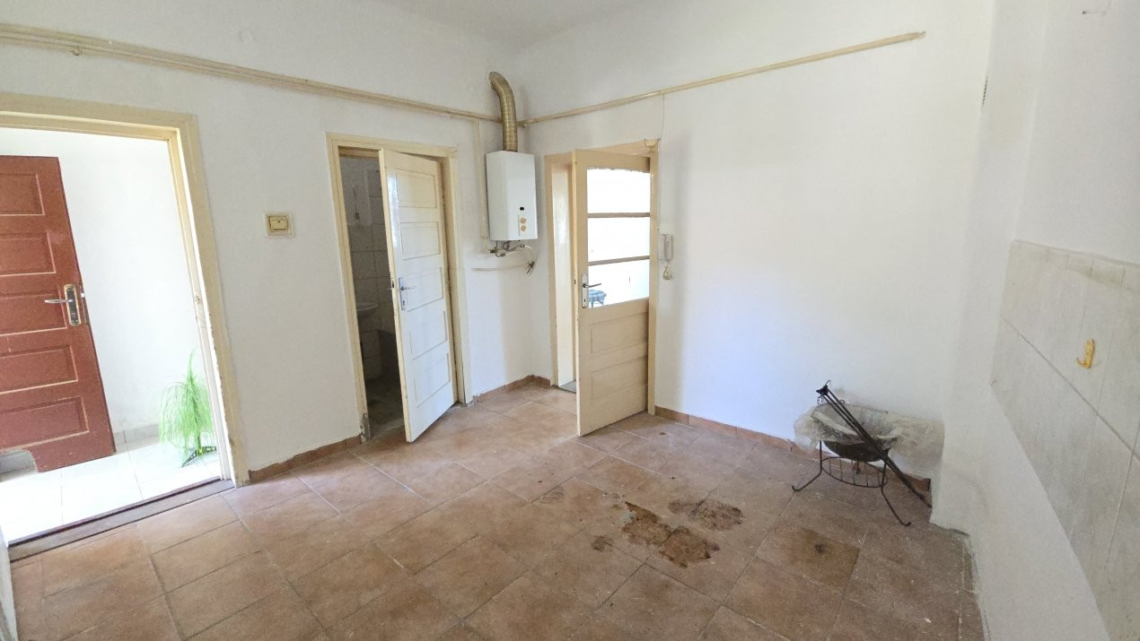 De Vânzare Casă 2 camere P-ȚA Mică