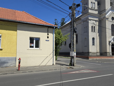 De Vânzare Casă 2 camere P-ȚA Mică