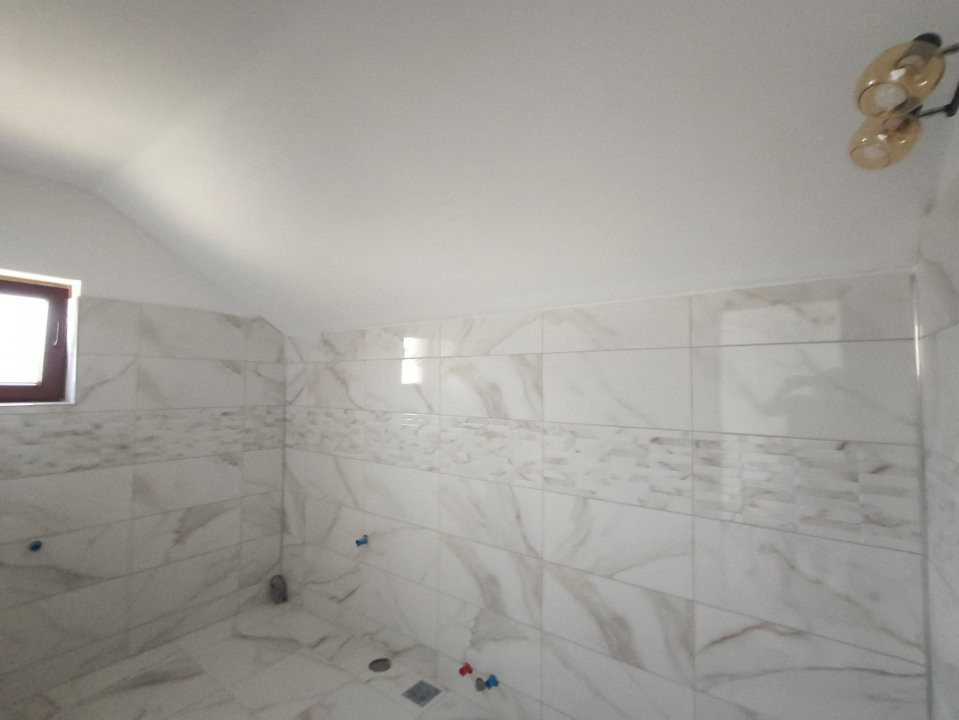 Duplex de vânzare Târgu Jiu | Zonă Ana Ipătescu, 2 dormitoare, curte