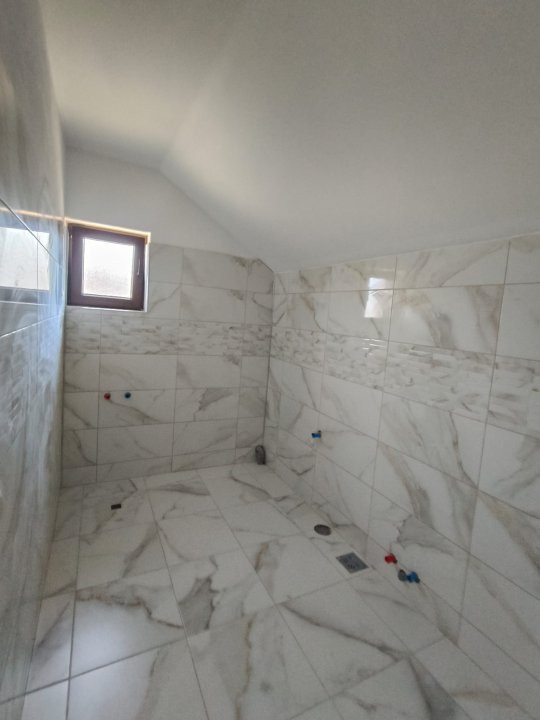 Duplex de vânzare Târgu Jiu | Zonă Ana Ipătescu, 2 dormitoare, curte