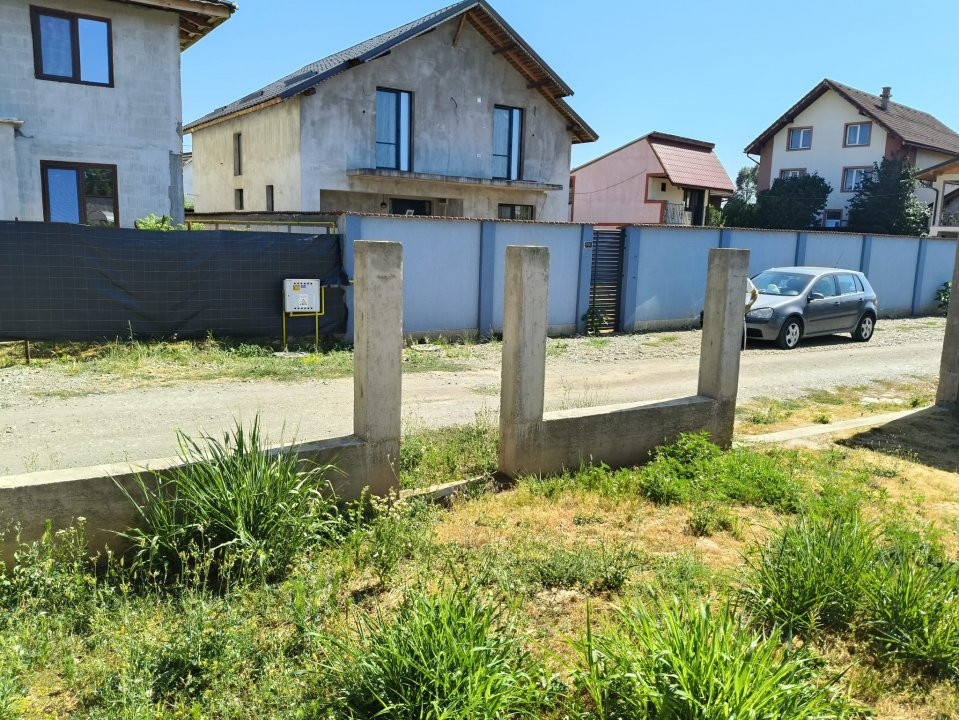 Duplex de vânzare Târgu Jiu | Zonă Ana Ipătescu, 2 dormitoare, curte
