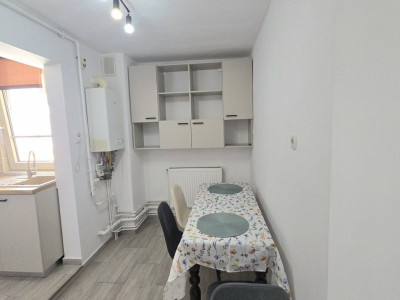 APARTAMENT  DE INCHIRIAT  CU 3 CAMERE IN CENTRUL PITESTIULUI