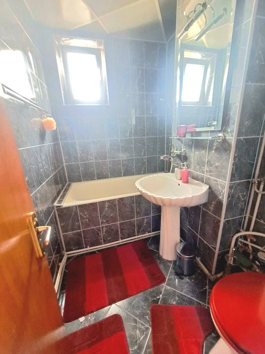 Apartament 3 camere Trivale complex 1 stradal