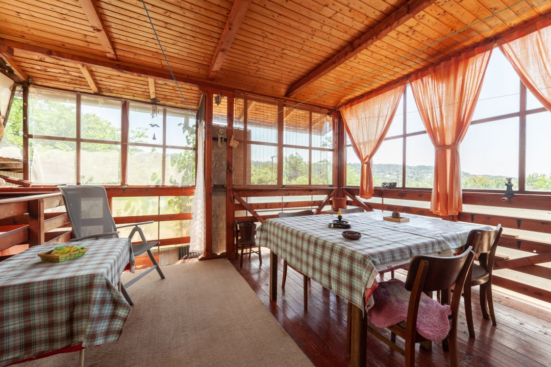 Casa rustica P+1 in zona de deal – Bogati, AG
