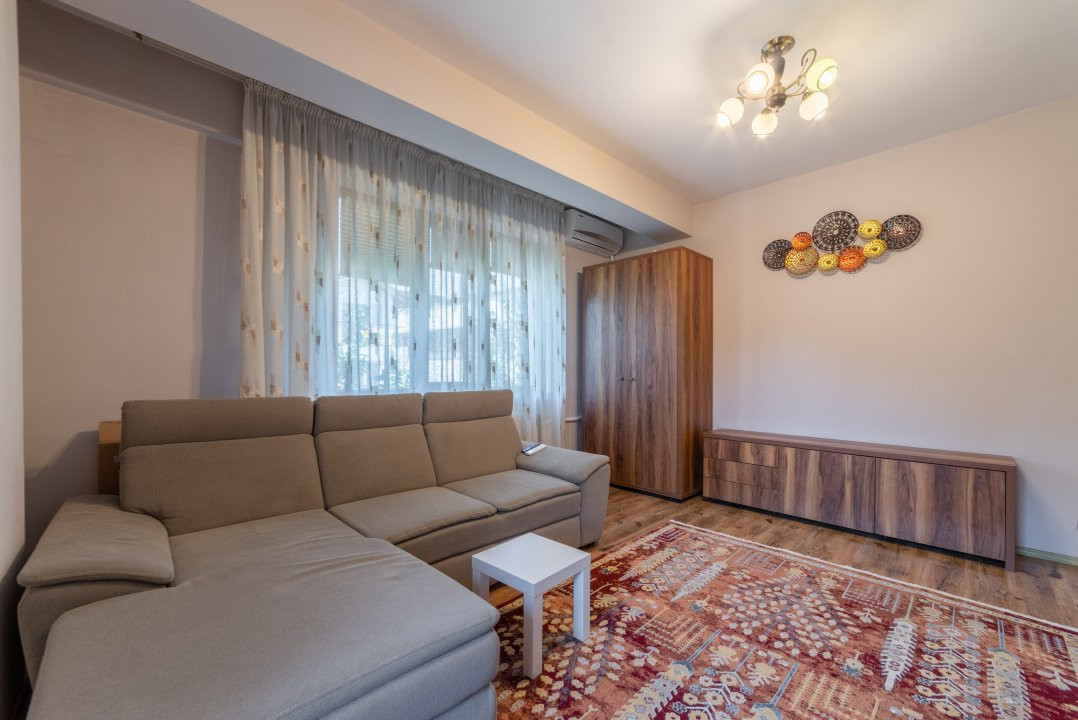 2 camere decomandat, bloc mic, langa metrou Parc Bazilescu